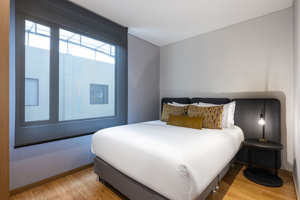 Hotel 93 Luxury Residences 23/69