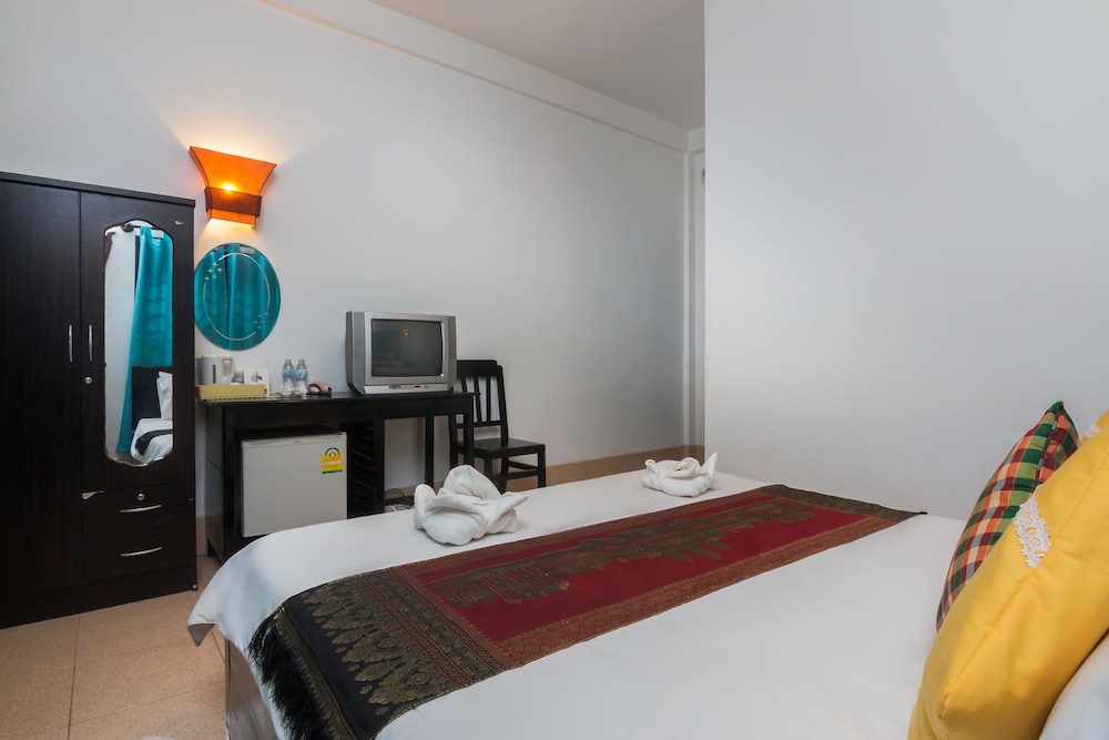 Bou Savy Guesthouse 35/68