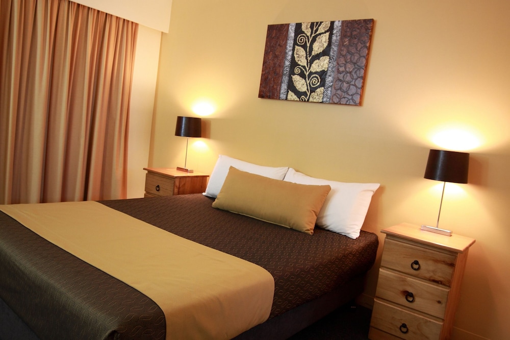 Mt Ommaney Hotel Apartments 7/21