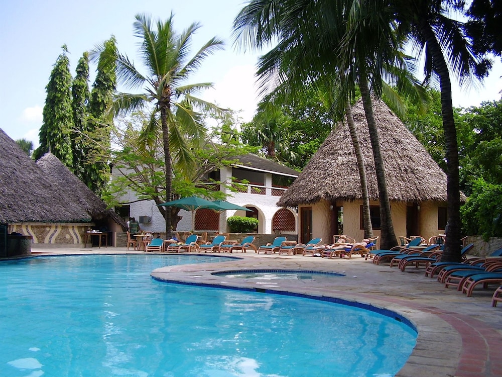 Pinewood Beach Resort and Spa 42/50