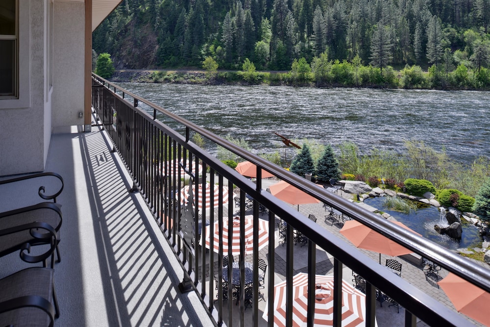 Best Western Lodge At River's Edge 1/43