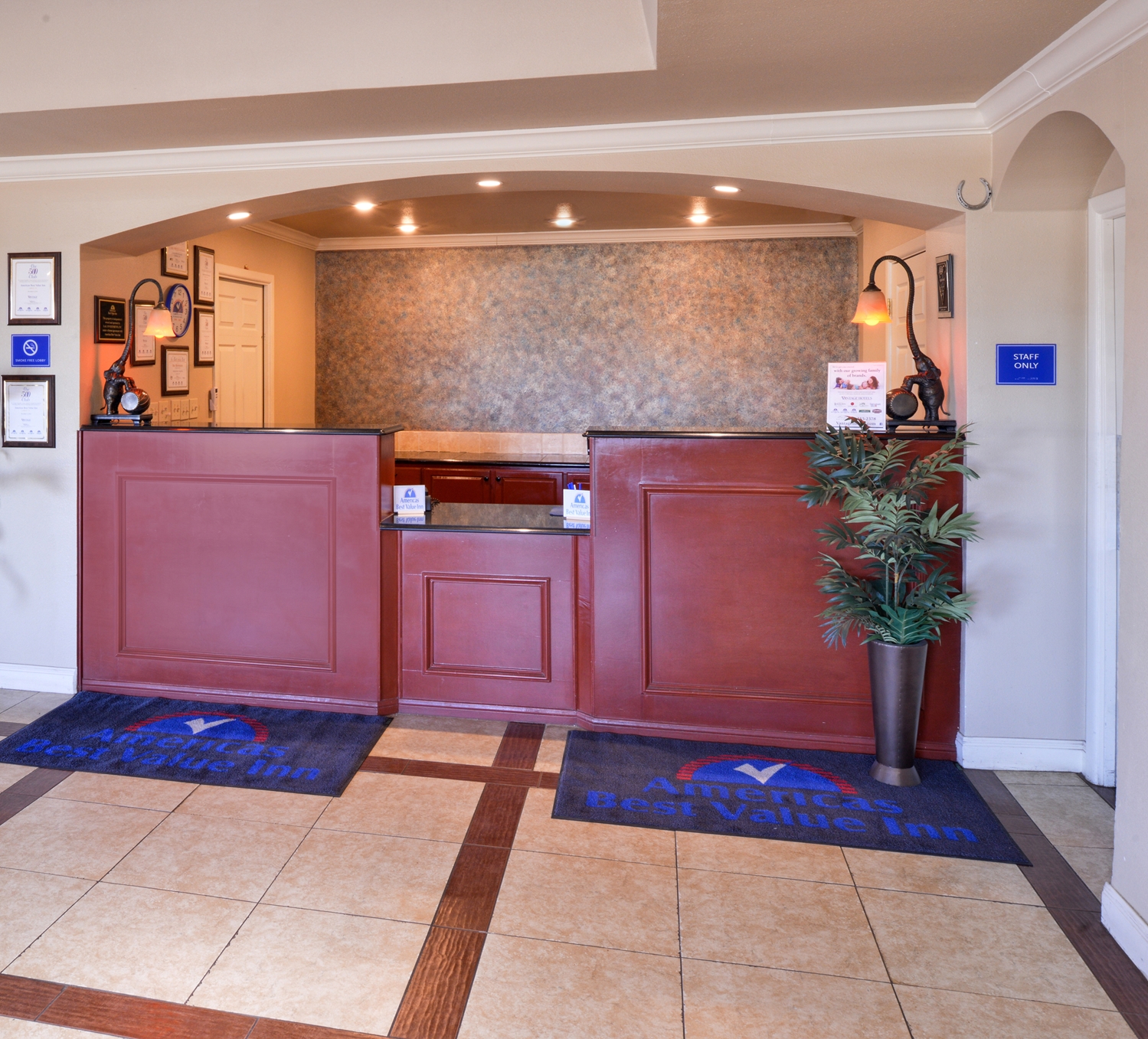 Americas Best Value Inn Lubbock E 9/46