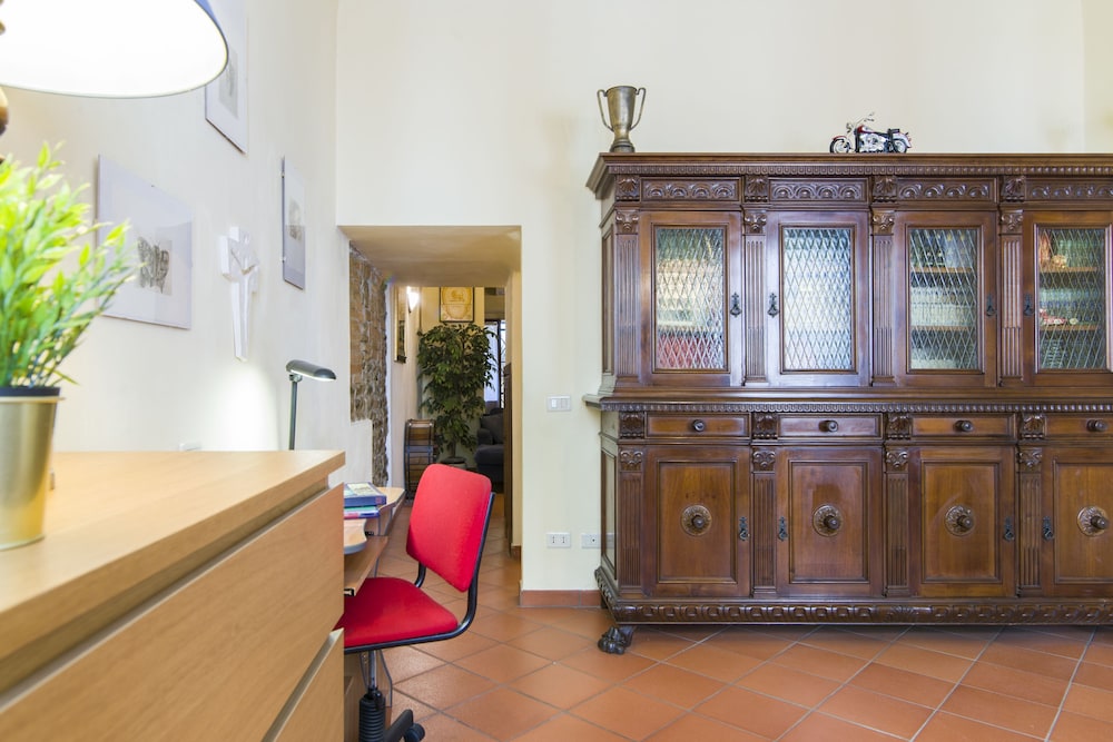 Florence Ariento Romantic Apartment 5/32