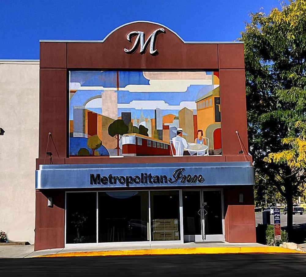 Metropolitan Inn 8/66