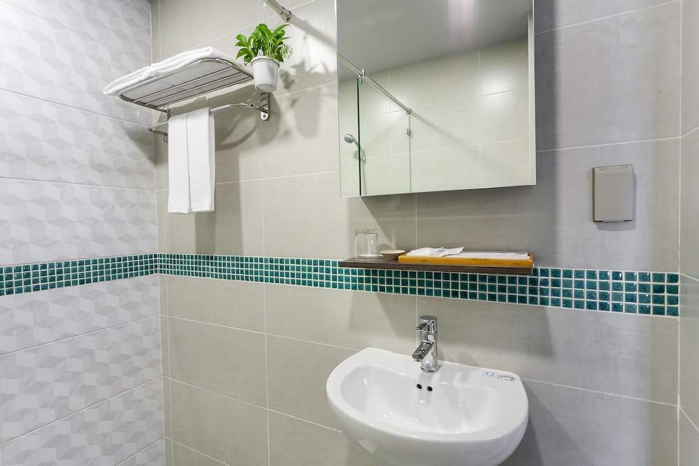 La Regatta Boutique Residences 67/72