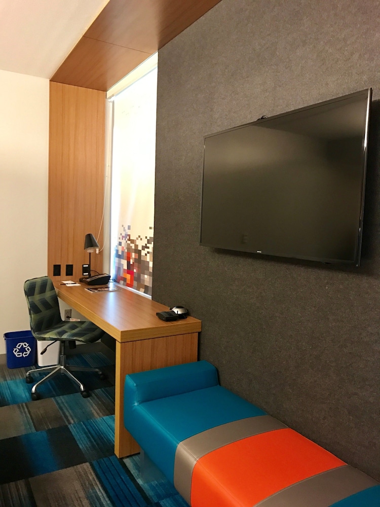 Aloft Plano 15/33