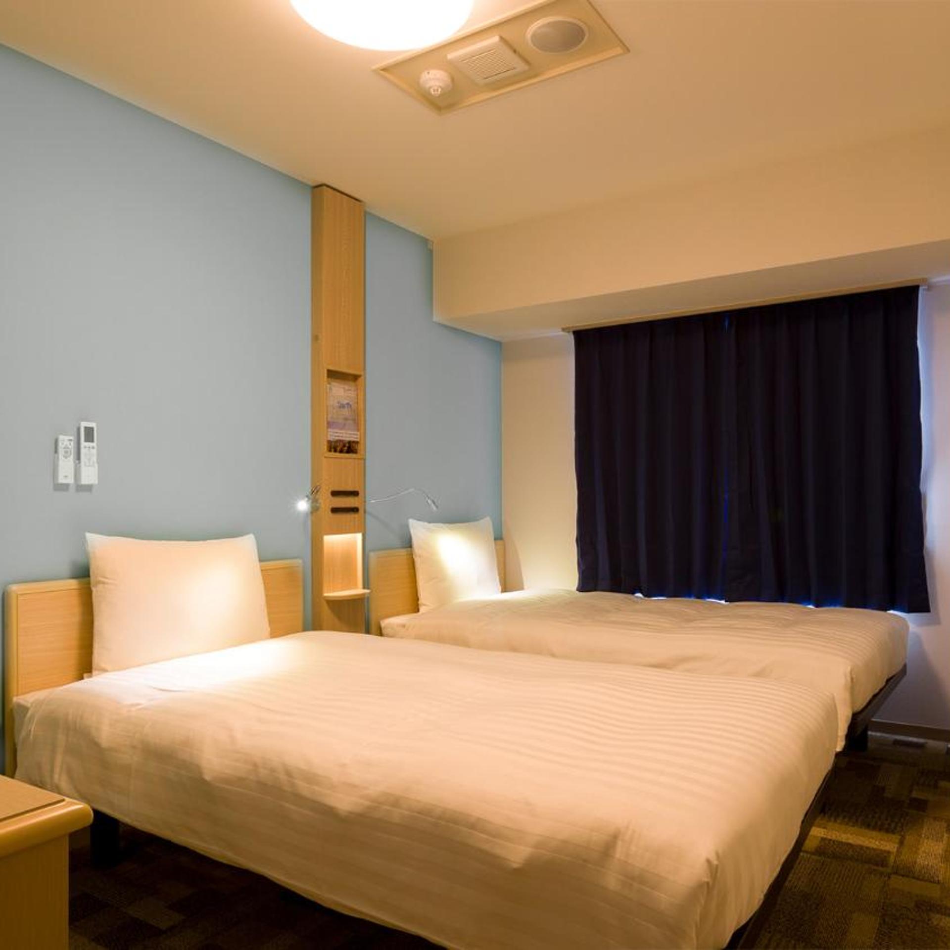 غرفة بسريرين منفصلين للمدخنين، Toyoko Inn JR Wakayama-eki Higashi-guchi 6/10