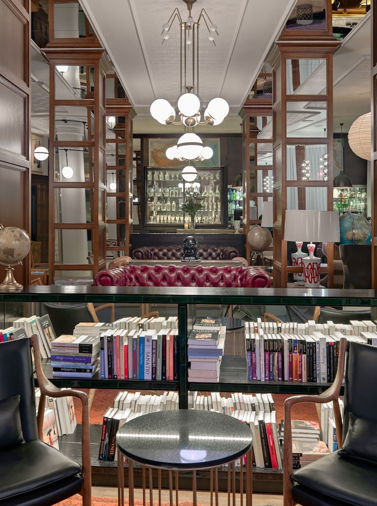 H10 Montcada Boutique 55/68