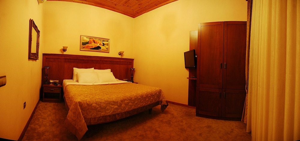 Bosnali Hotel 16/75