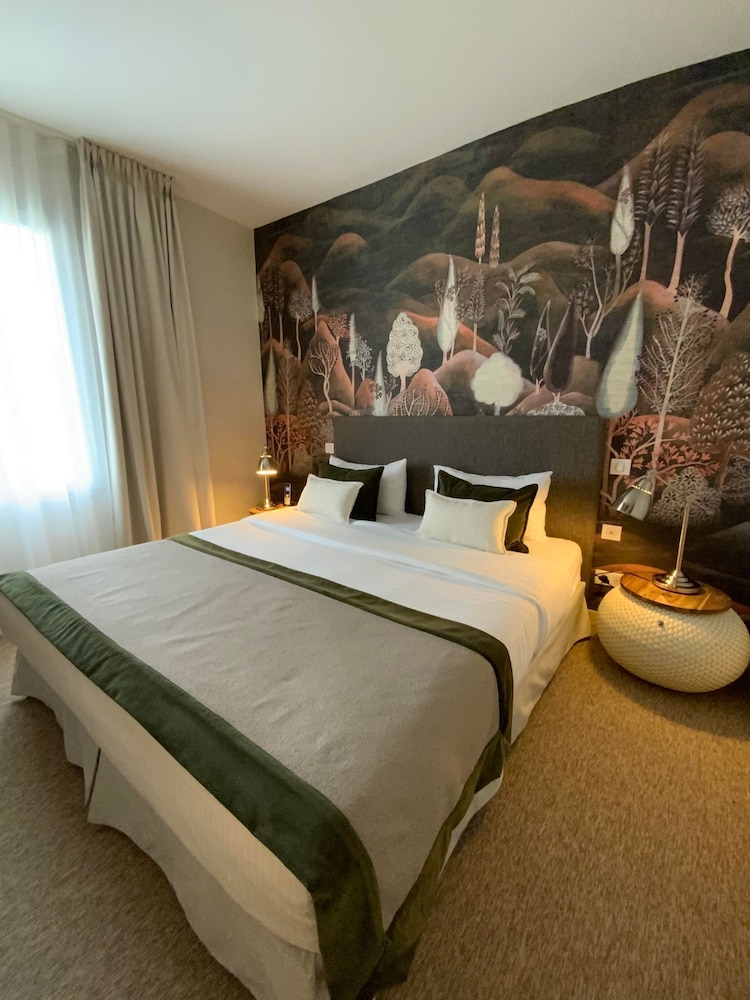 Room, Double Bed