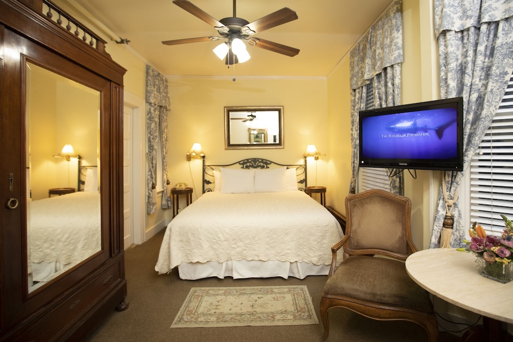 The Washington Square Inn 37/82