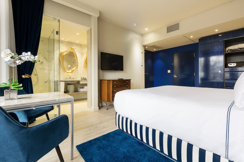 Monsieur Jean Hotel 60/68
