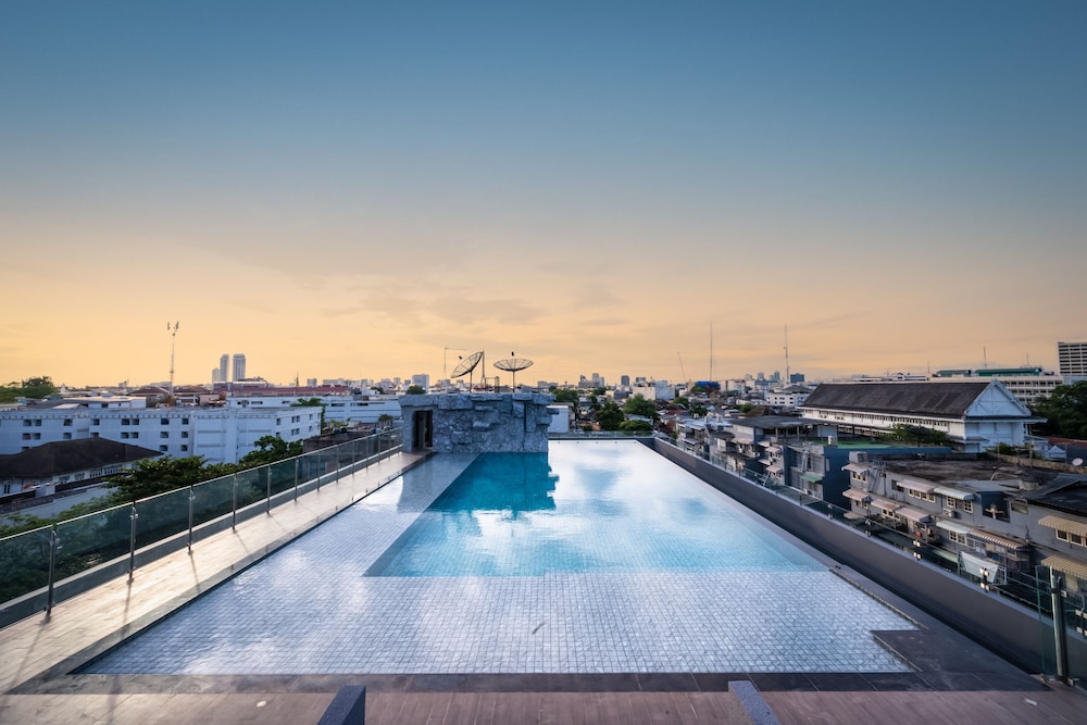Ayathorn Bangkok Hotel 48/50