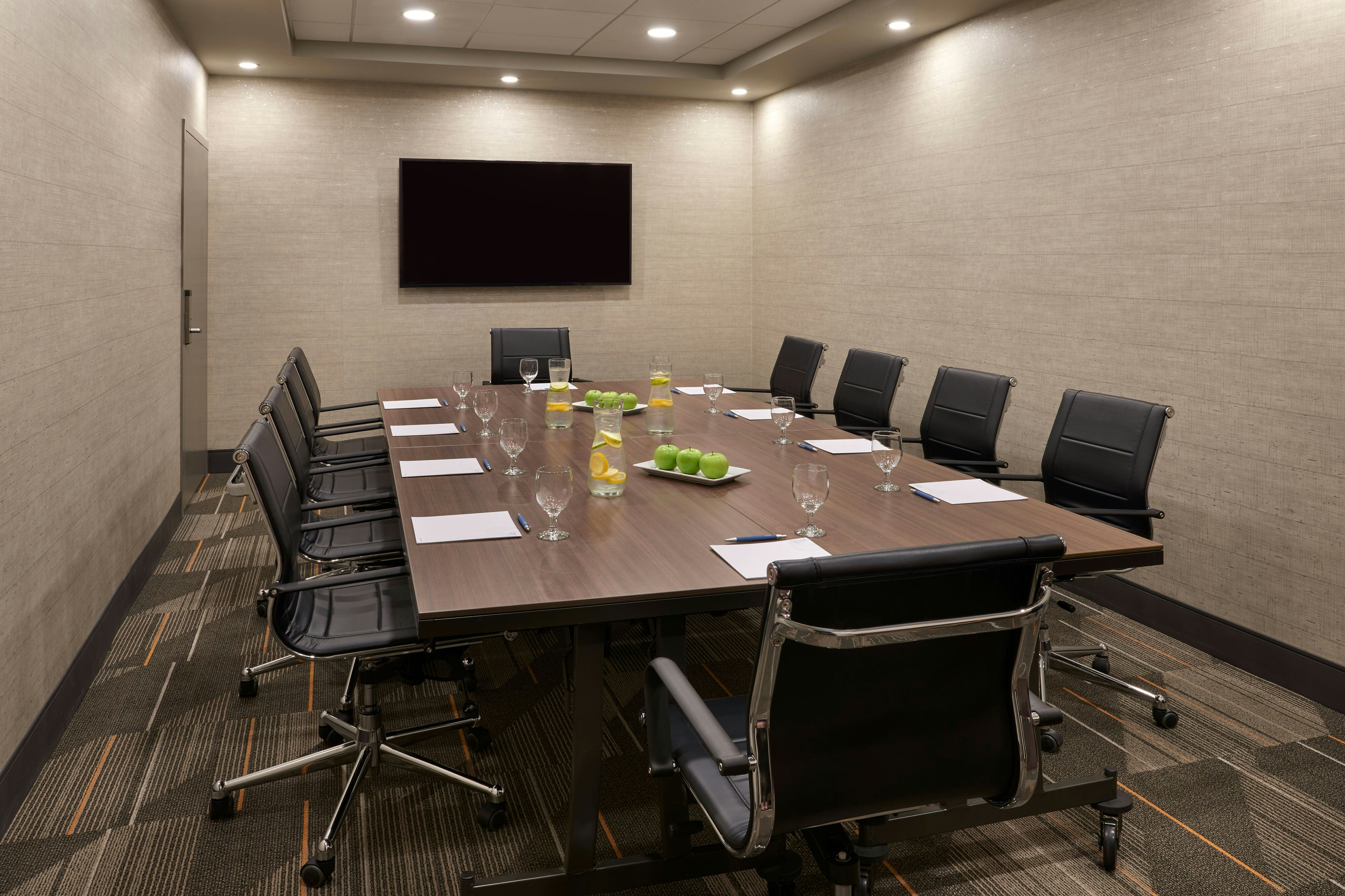 Four Points by Sheraton Windsor Downtown 12/17