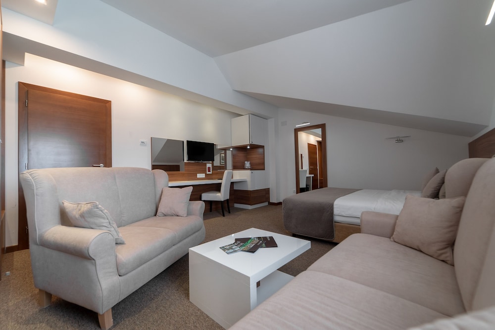 Hotel Mirjana & Rastoke 50/72