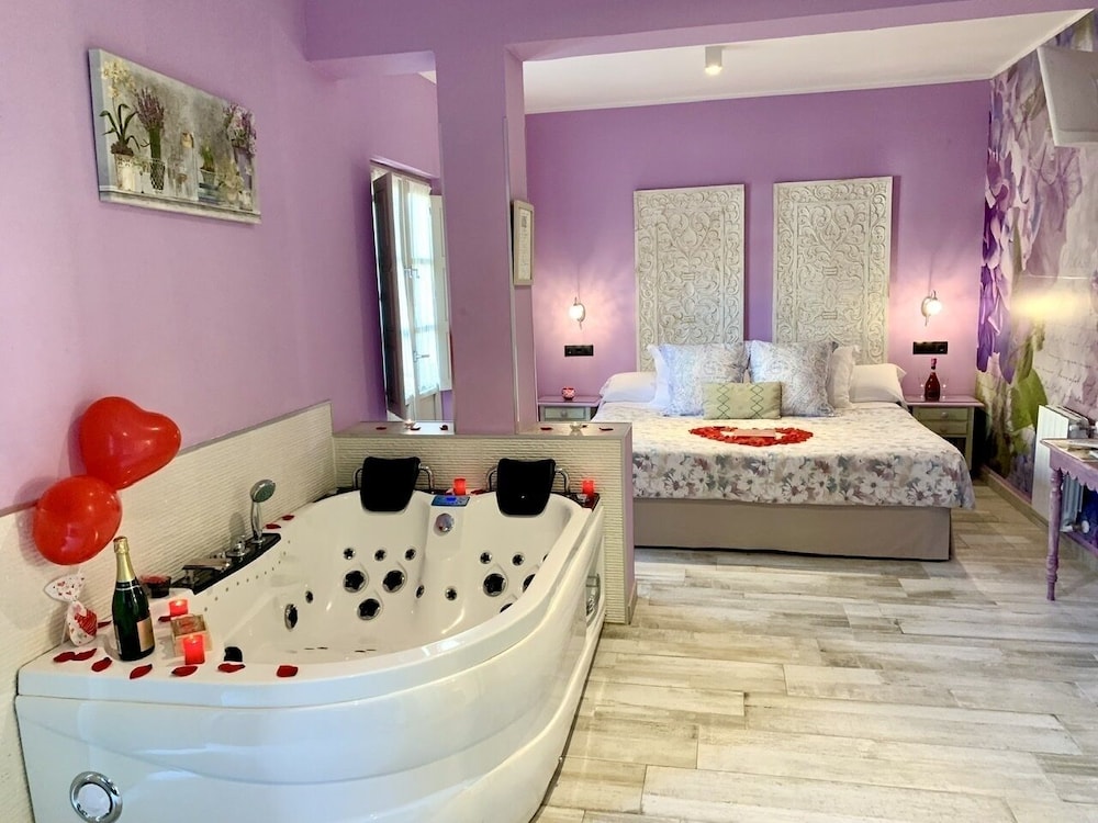 Suites con Jacuzzi Santillana 41/45