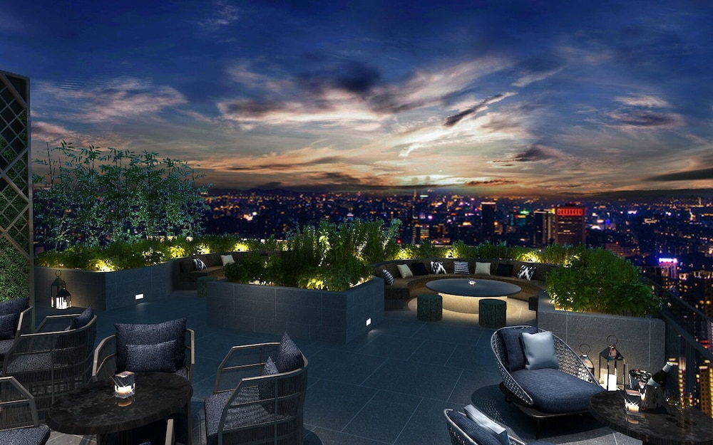 Seda Manila Bay 45/50