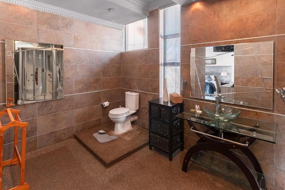 Villa Africa Boutique Hotel 50/50