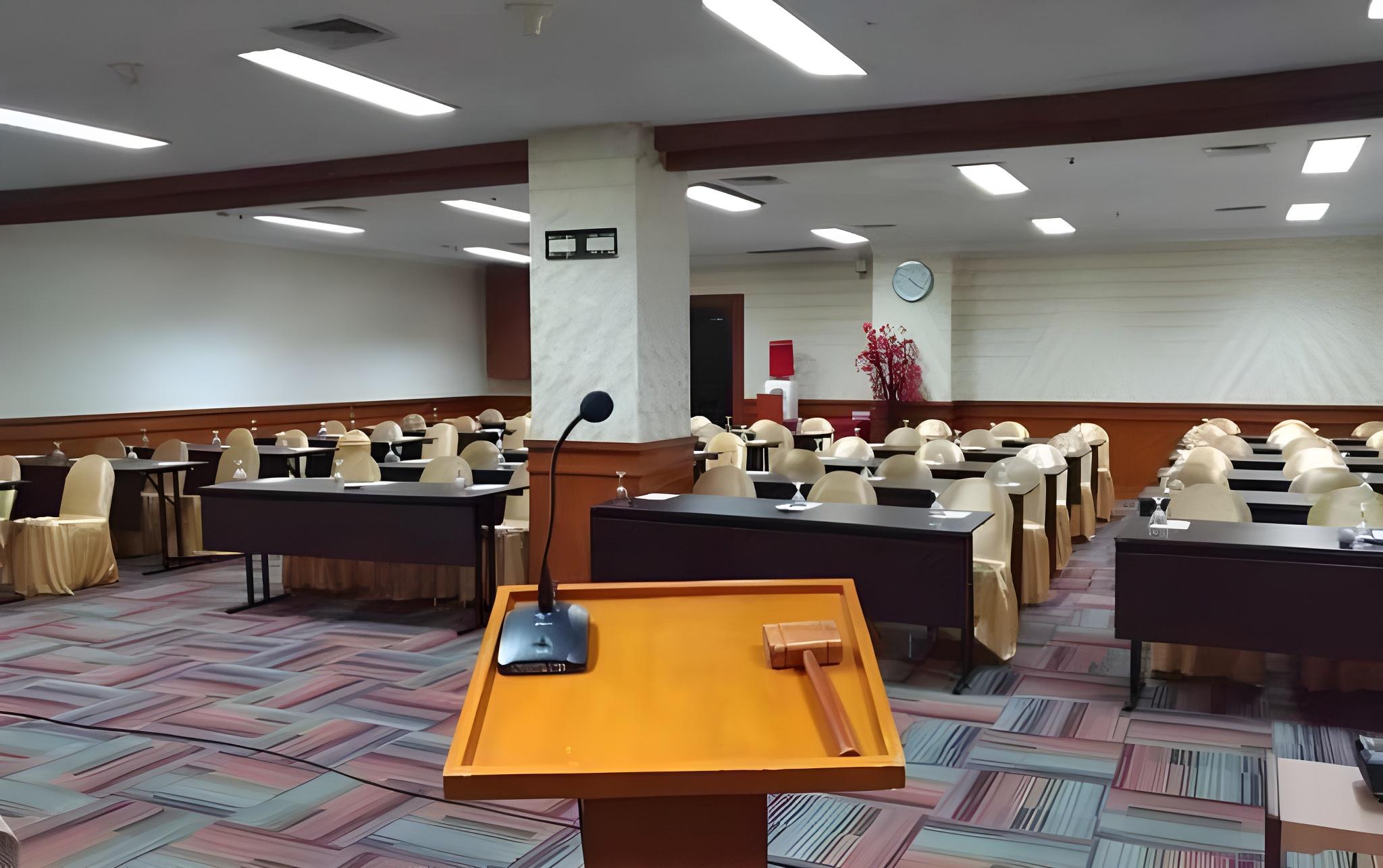 Abadi Hotel & Convention Center 43/50