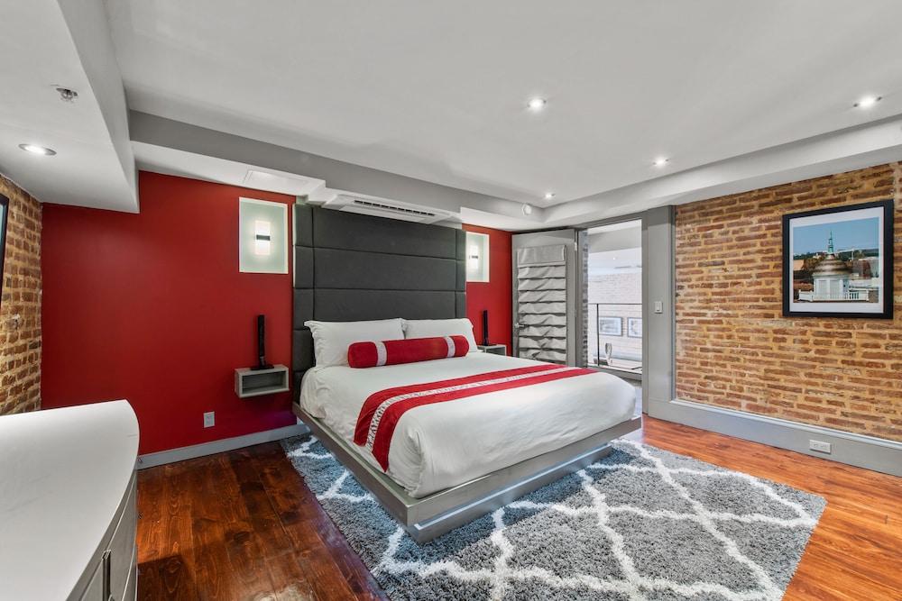 3 Bedrooms, Deluxe, Suite, 3 King Beds, Pool Access، The Natchez Vacation Rentals 3/10