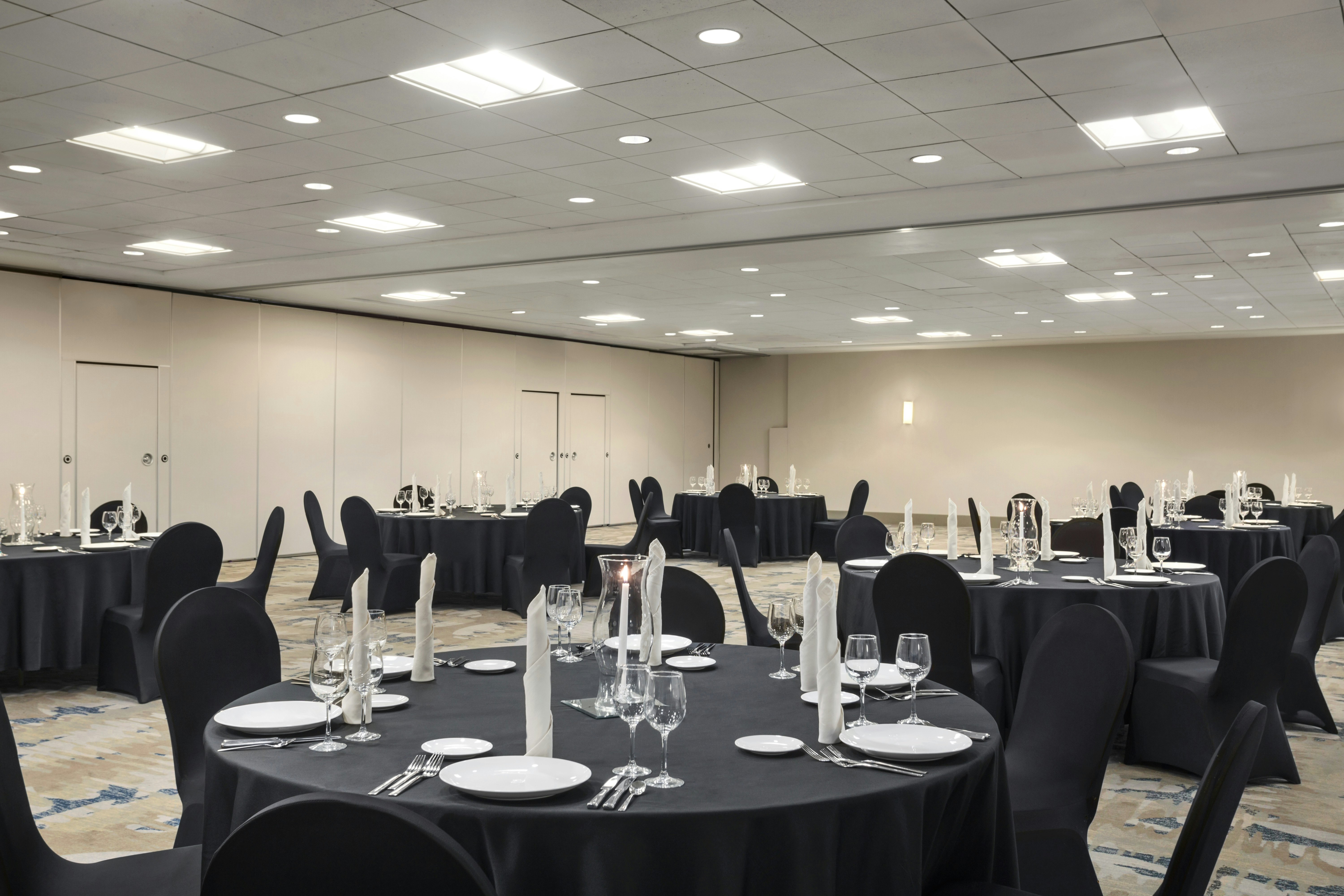 DoubleTree by Hilton Hotel Dallas DFW Airport North 43/53