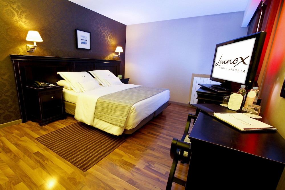 LENNOX HOTEL USHUAIA 11/60