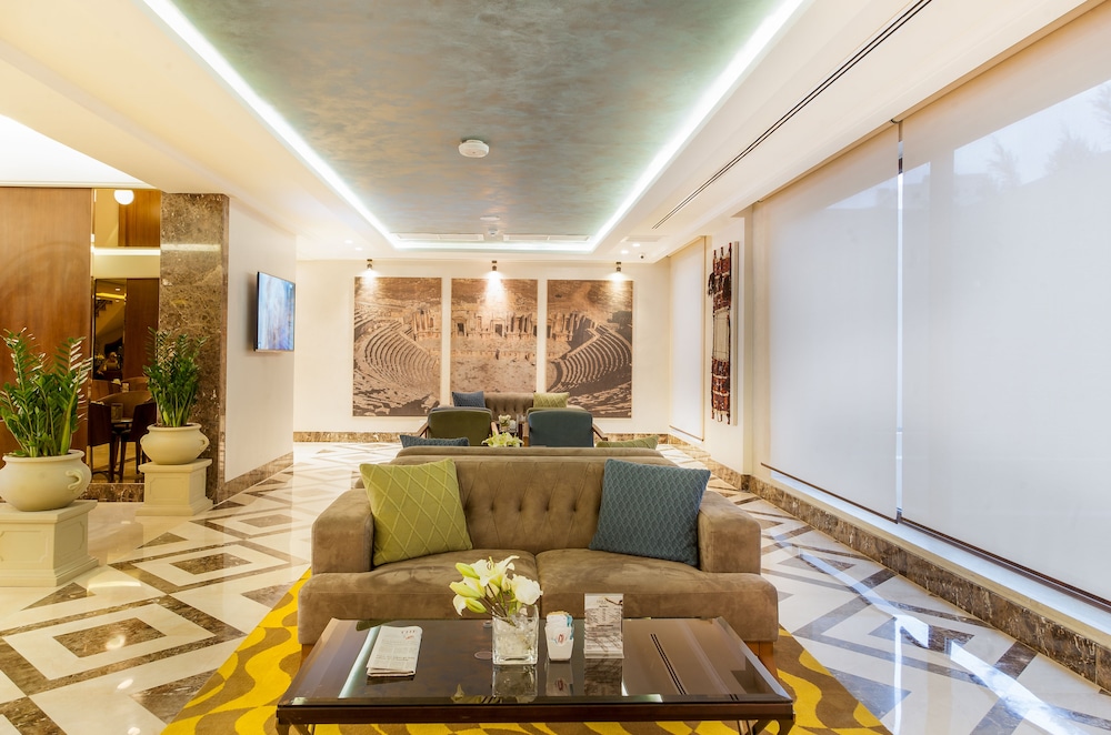 Gerasa Hotel 27/40