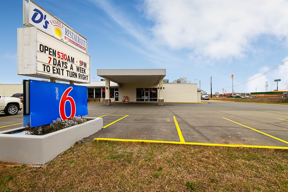 Motel6 Alma, AR 44/60