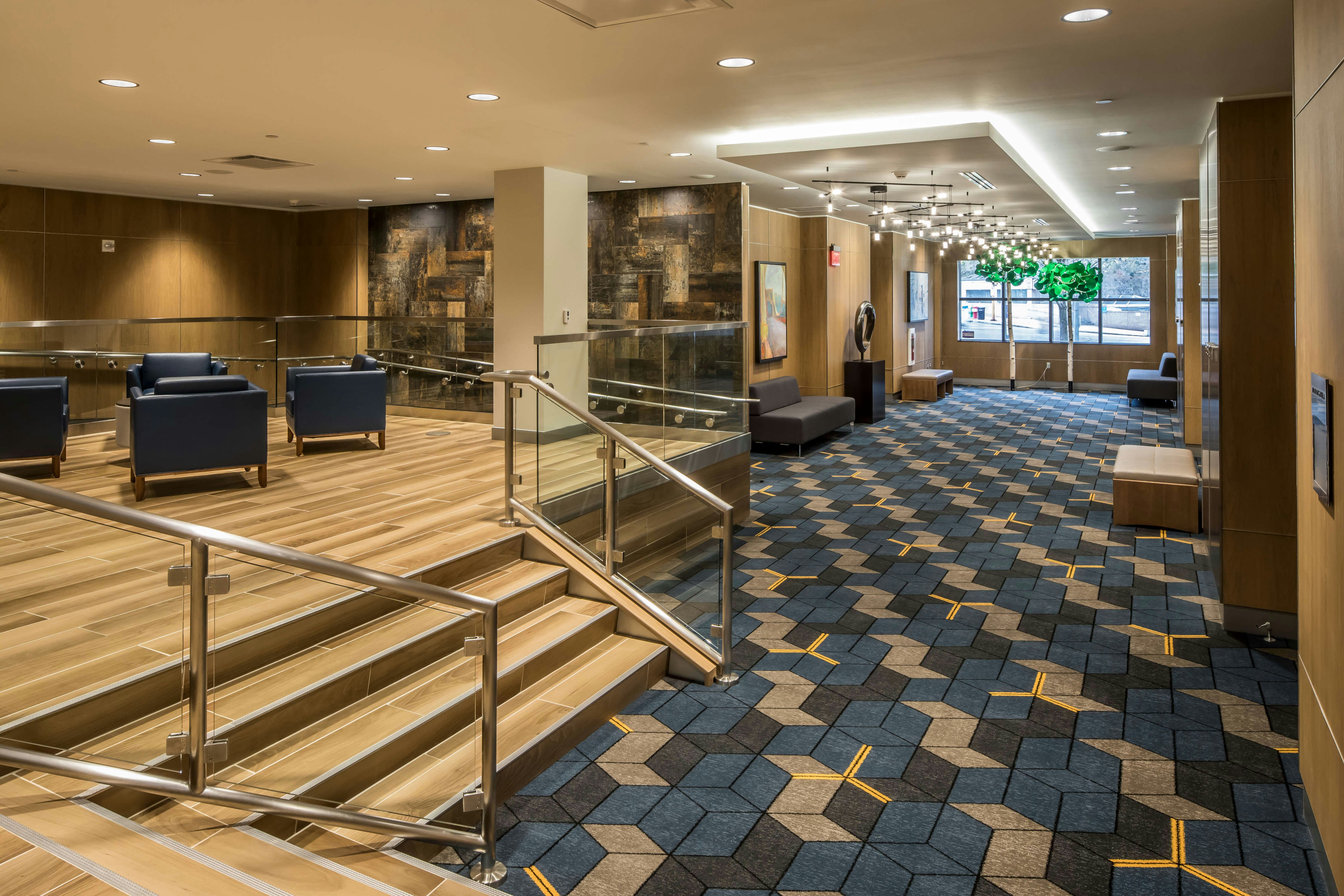 DoubleTree by Hilton Hotel & Suites Pittsburgh Downtown 38/81