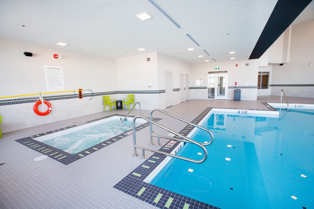 swimming pool spa
