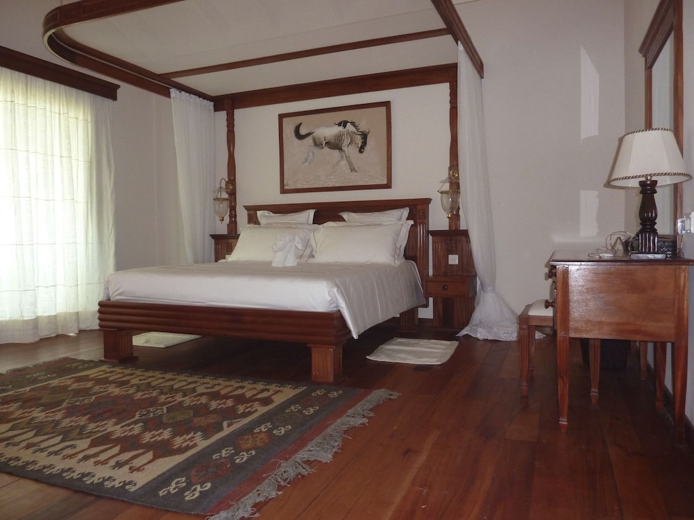 Ocean Beach Resort & Spa 24/81