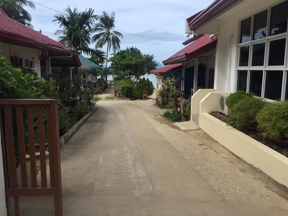 Stunning Republic Beach Resort 56/58