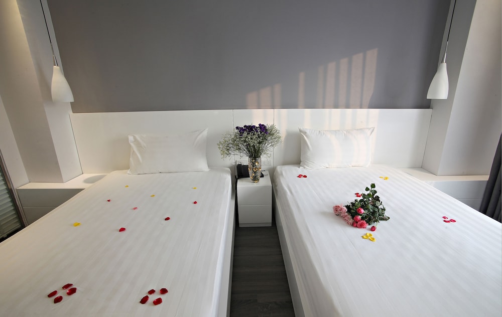 Ping Hotel Hanoi 33/66