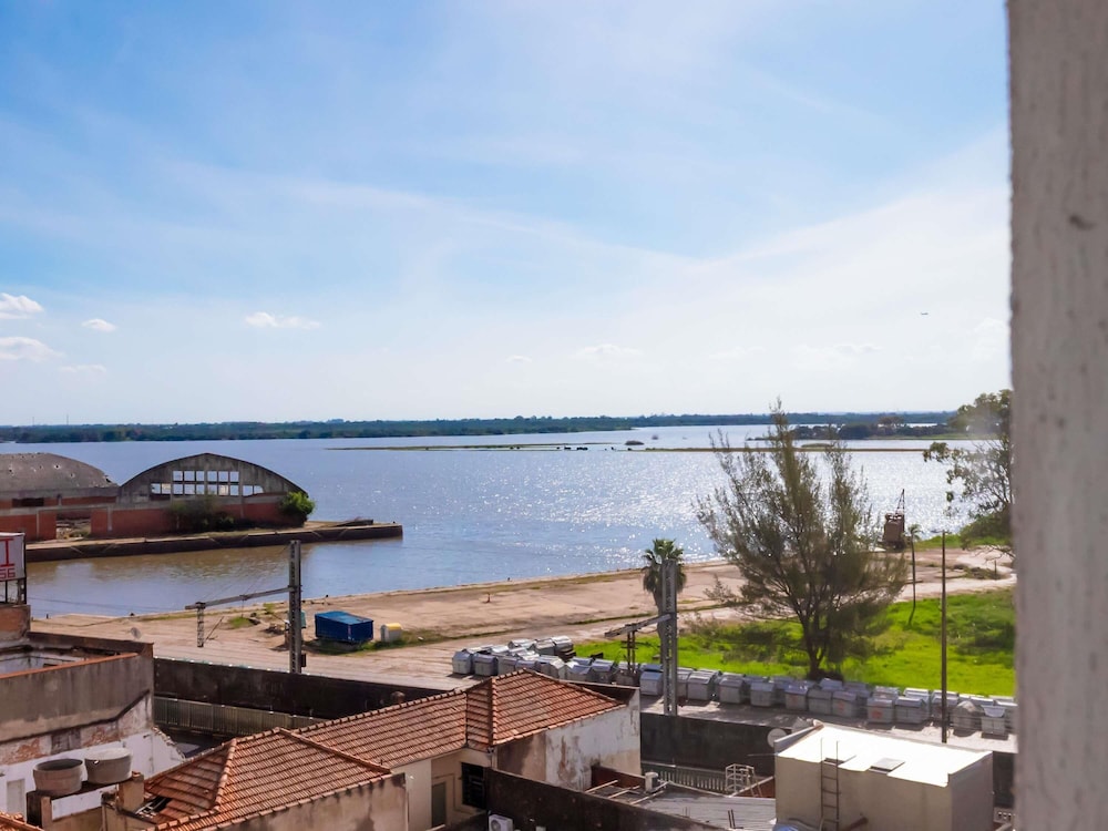 Ibis Budget Porto Alegre 63/66
