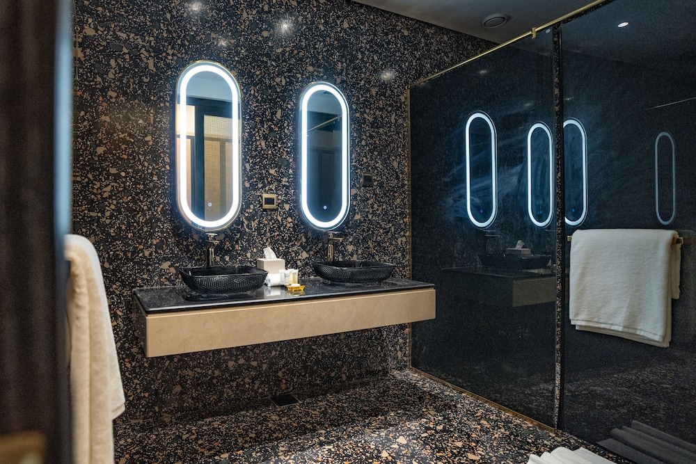 The House Hotel AL Khiran 33/33