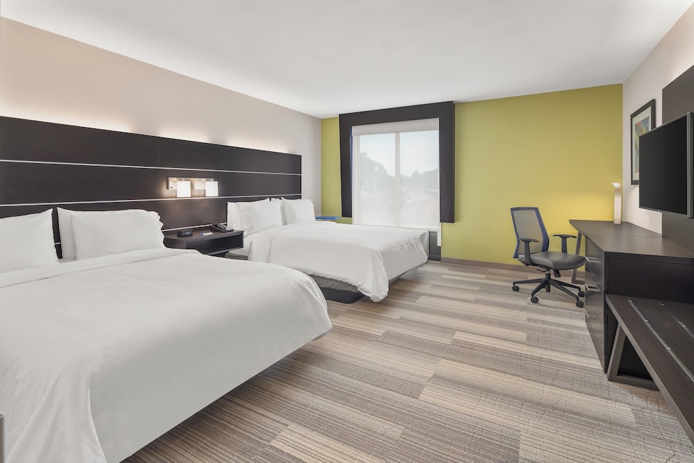 Holiday Inn Express Hotel Suites Hardeeville Hilton Head 35/68
