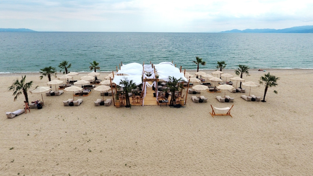 Avaton Luxury Resort and Spa 40/49