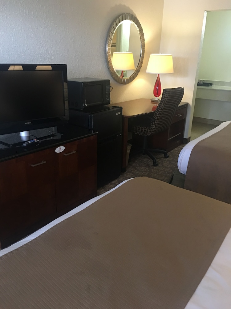 A Victory Hotel-Southfield 23/28