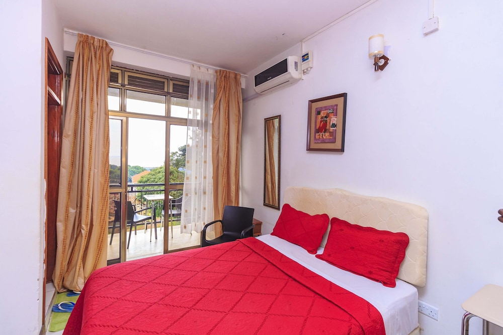 ROOM, KING BED, PRIVATE BATHROOM