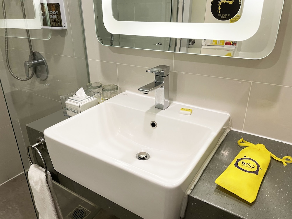 Yello Hotel Paskal Bandung 40/41