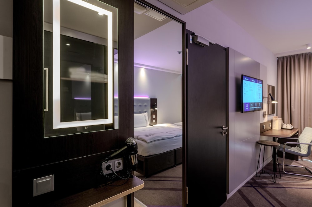 Premier Inn Berlin Alexanderplatz Hotel 50/53