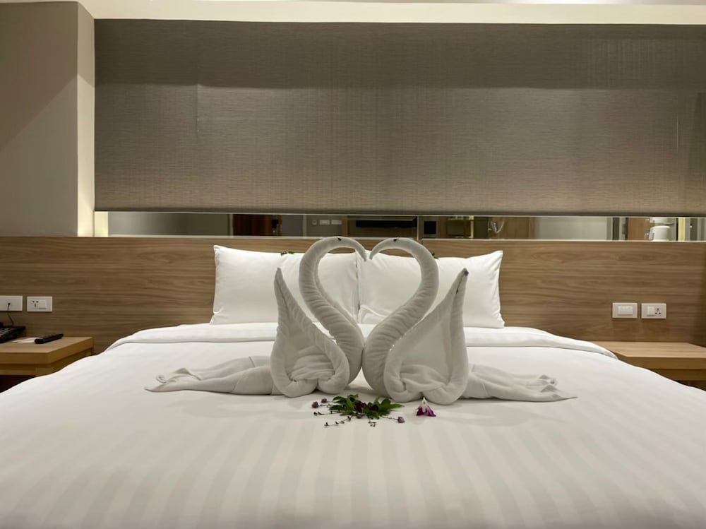 Almas Hotel Bangkok 34/65