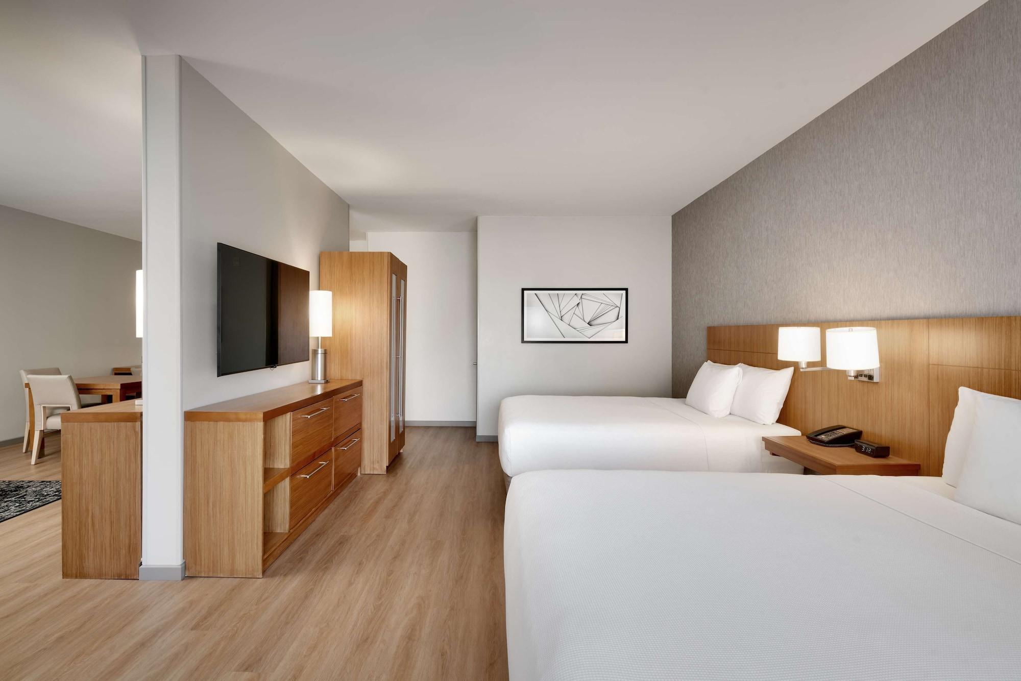 Specialty, Multiple Beds, Accessible