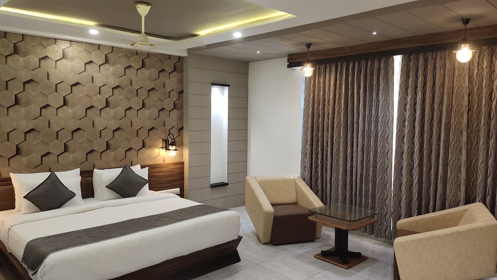Lords Eco Inn Morbi 14/35