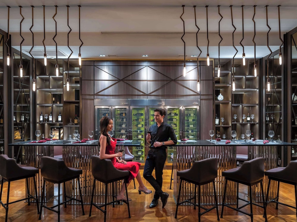 Mercure Bangkok Makkasan 54/79