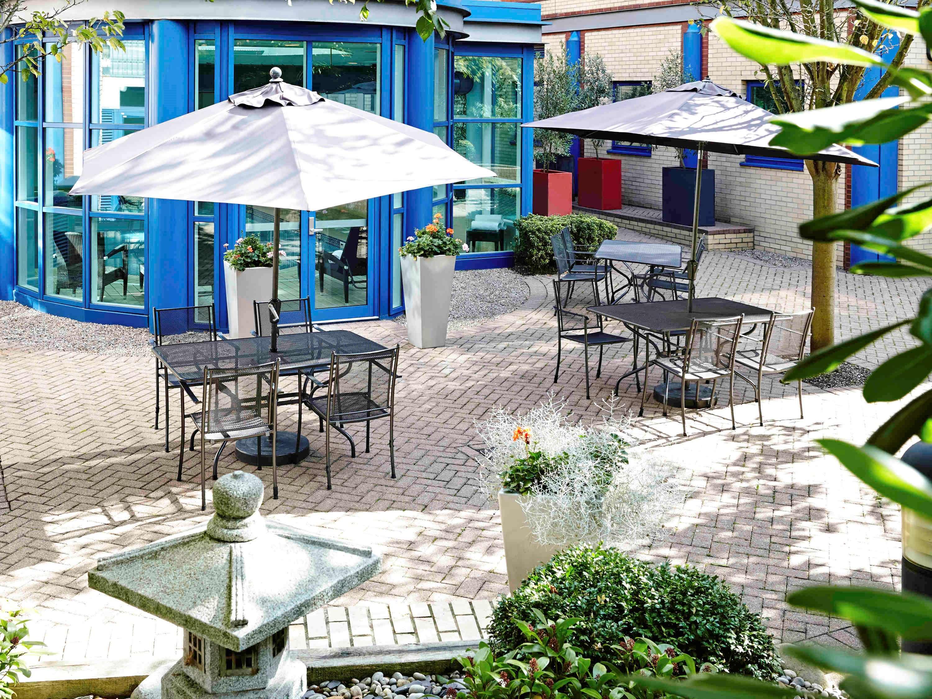 Novotel London Heathrow Airport - M4 Jct 4 Hotel 35/50