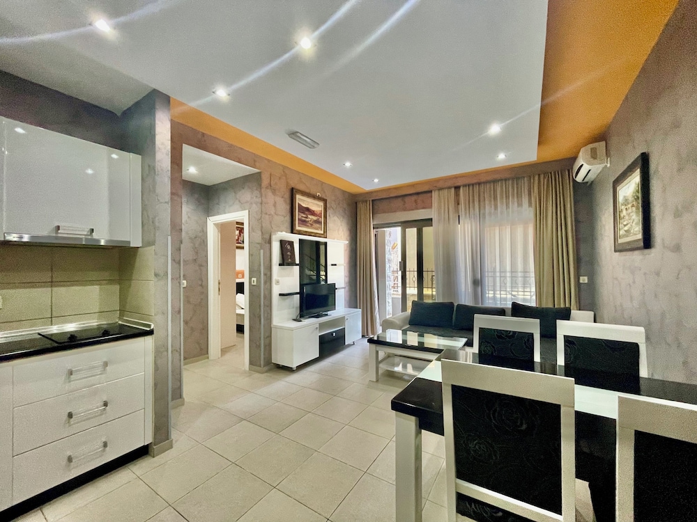 HOTEL BUTUA RESIDENCE 11/100