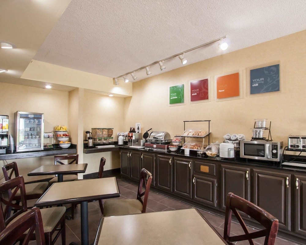 Quality Inn Hayti Comfort Inn Hayti 19/26