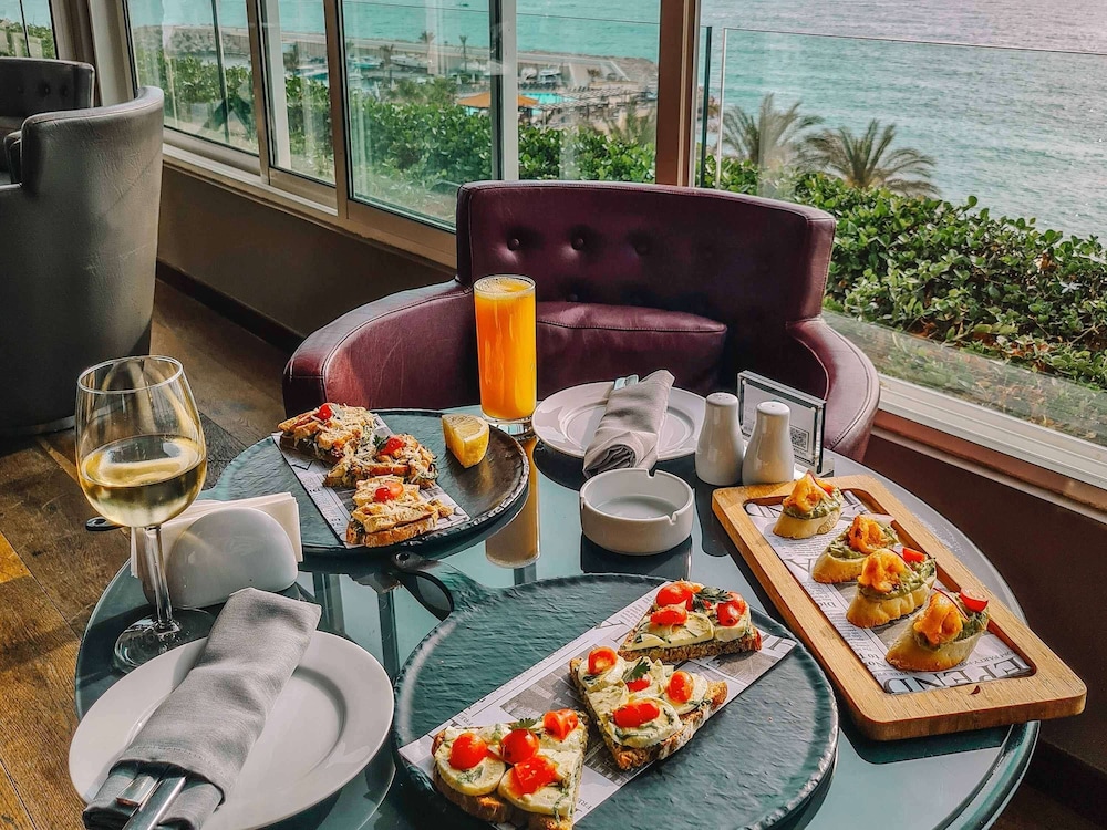 Movenpick Hotel Beirut 33/49