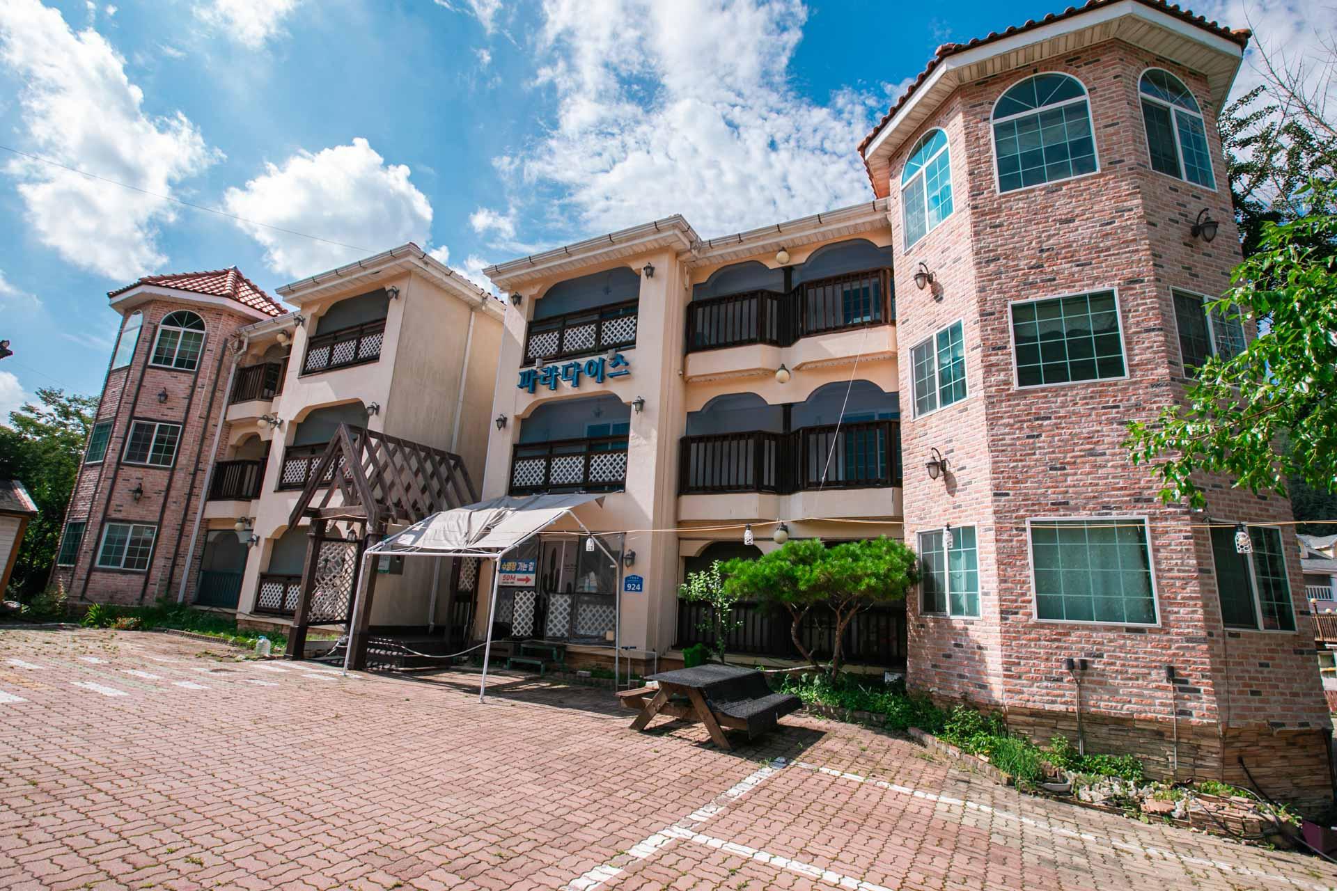 Muju Paradise Pension 12/44